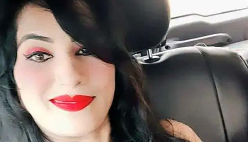 bihar news patna criminals shoots model mona during duraga puja at patna