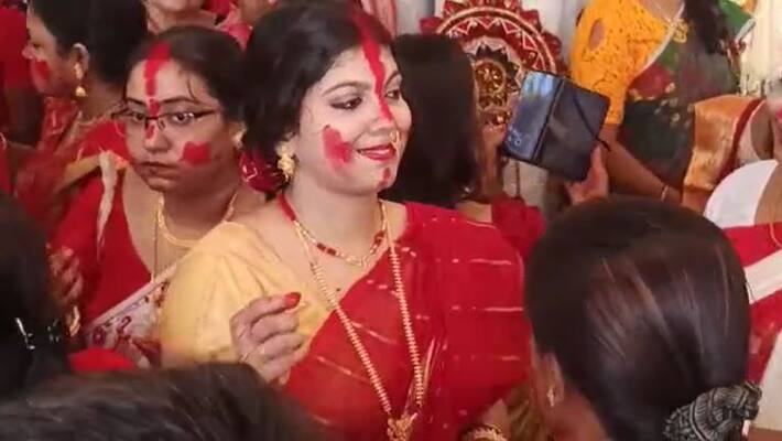 Sindoor khela organized in Howra Pal bari on the occasion of Durga Ashtami bmm Sindoor khela organized in Howra Pal bari on the occasion of Durga Ashtami bmm