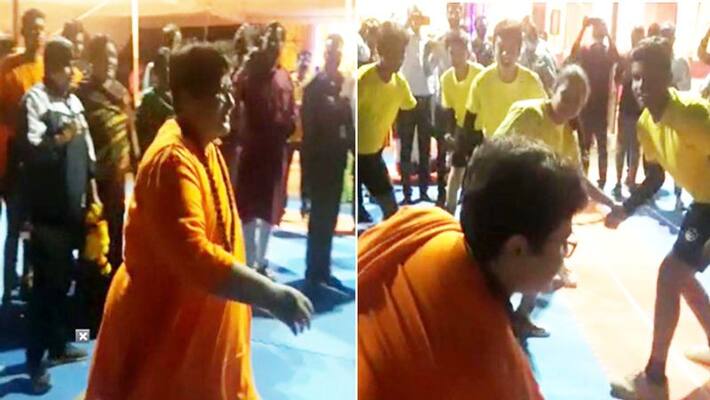 navratri 2021 madhya pradesh bjp mp sadhvi pragya thakur playing kabaddi and danced in durga pandal bhopal navratri 2021 madhya pradesh bjp mp sadhvi pragya thakur playing kabaddi and danced in durga pandal bhopal