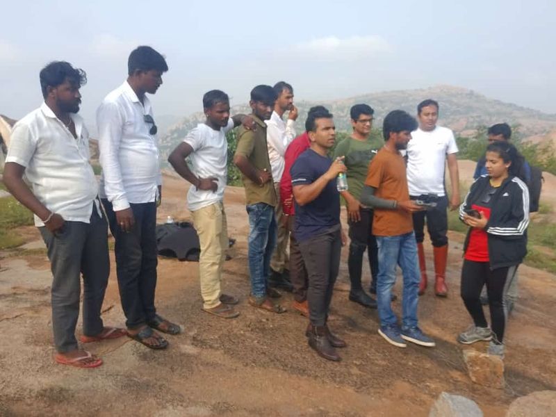 Koppal DC Vikas Kishore Suralkal Visits Kummatadurga Hilll on Horse in Gangavati grg
