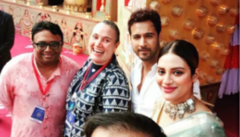 nusrat jahan celebrates durga puja with yash dasgupta see their unseen pic of pandal hopping BRD