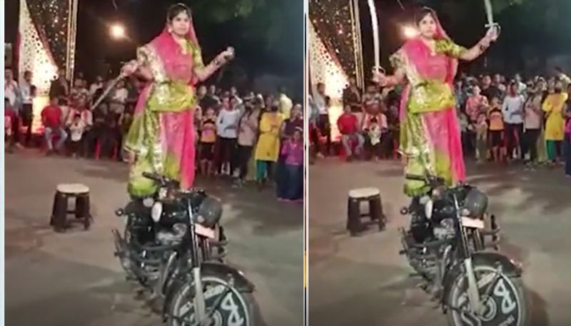 Navratri 2021, Madhya Pradesh girl displays amazing skills in Garba night at dewas