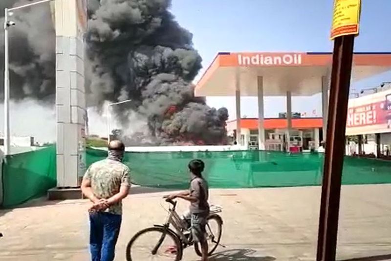 madhya pradesh, Massive fire in pipe godown in Ratlam
