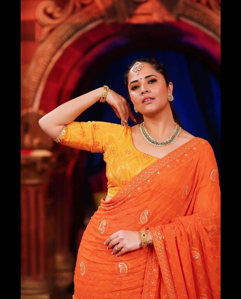 Anasuya latest half saree pic is just stunning and trending in social media