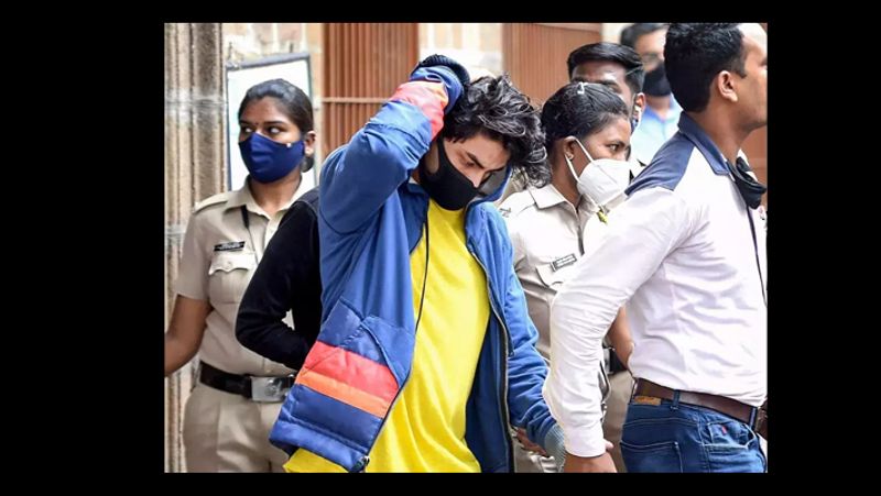 shahrukh khan son Aryan Khan regular consumer of drugs says NCB compares with Rhea-Showik case BRD