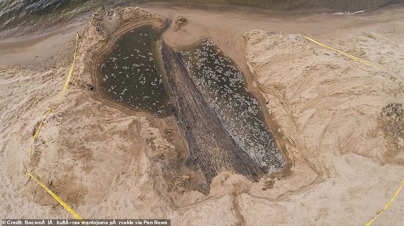 Latvia excavates a 200 year old British warship