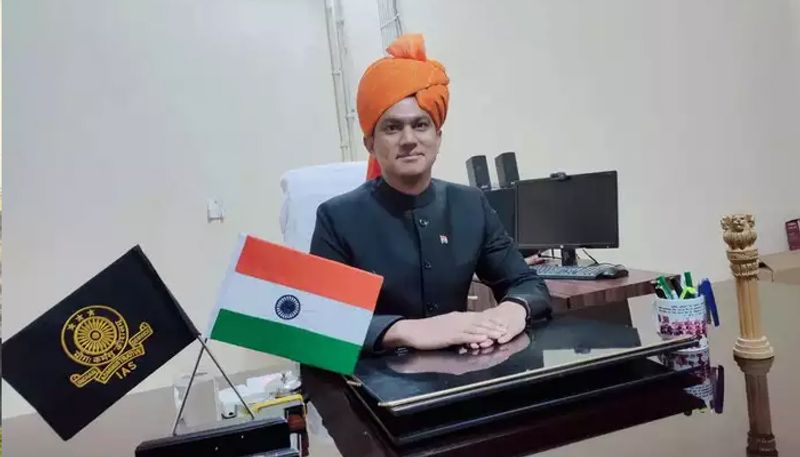 Uttar Pradesh, IAS Prem Prakash Meena taking spontaneous decisions and available on a single call
