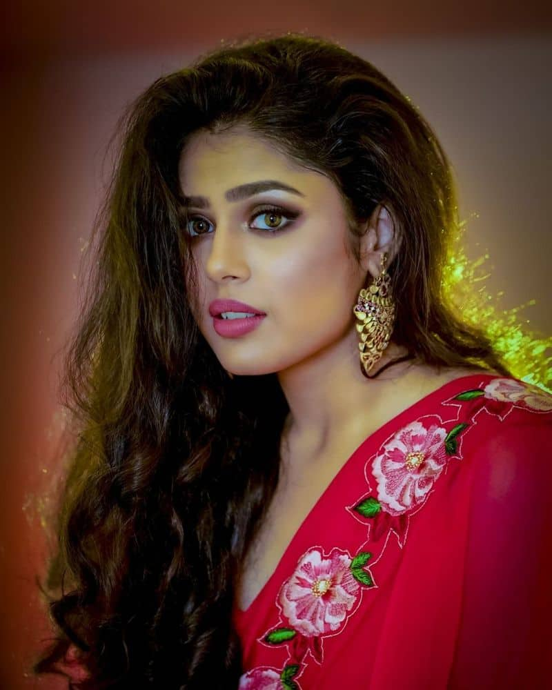 jathiratnalu fame faria abdullah mind blowing in latest sizzls red saree hotness overload