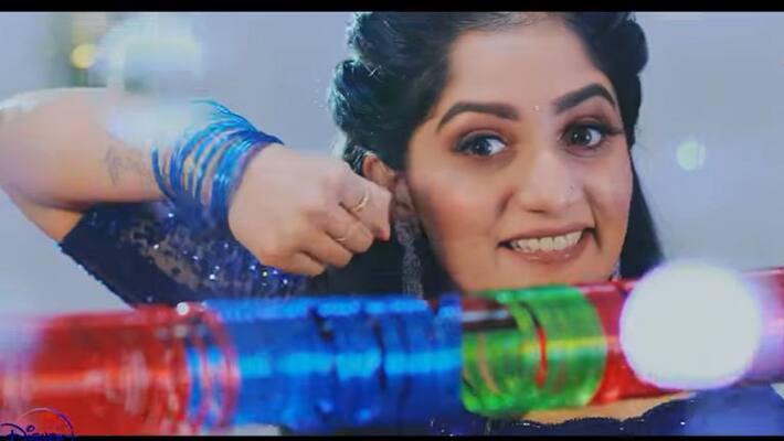Arya is elated to host Valkkannadi in asianet Arya is elated to host Valkkannadi in asianet
