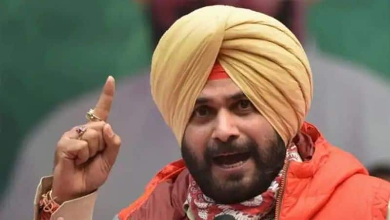 Former Chief Minister Amrinder Singh plans to dissolve Congress in Punjab .. Starting a new party and forming an alliance with BJP ..!