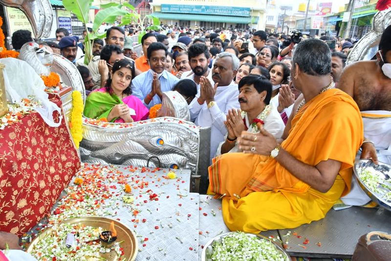 Minister ST Somashekhar Inauguration of Chamundeshwari Devi Utsava in Mysuru grg