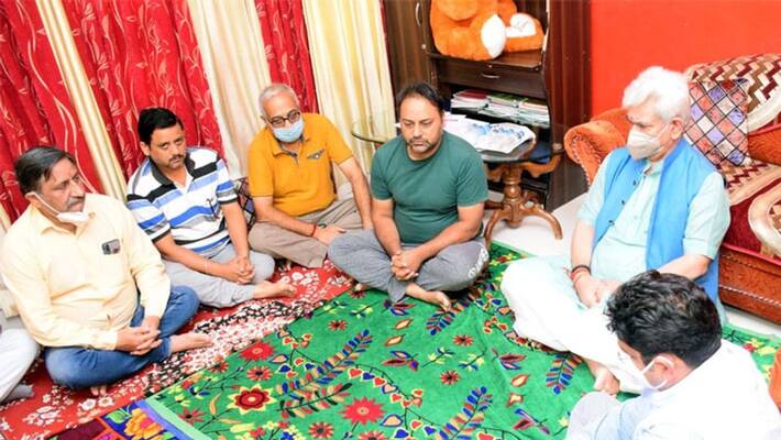 Encounter in Jammu and Kashmir, another army soldier martyred and Manoj Sinha statement Encounter in Jammu and Kashmir, another army soldier martyred and Manoj Sinha statement