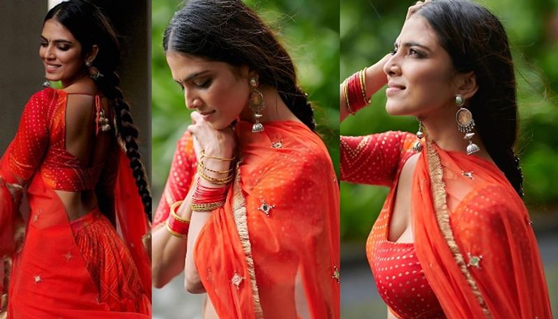 malavika mohanan festival treat with hot show latest pics killing
