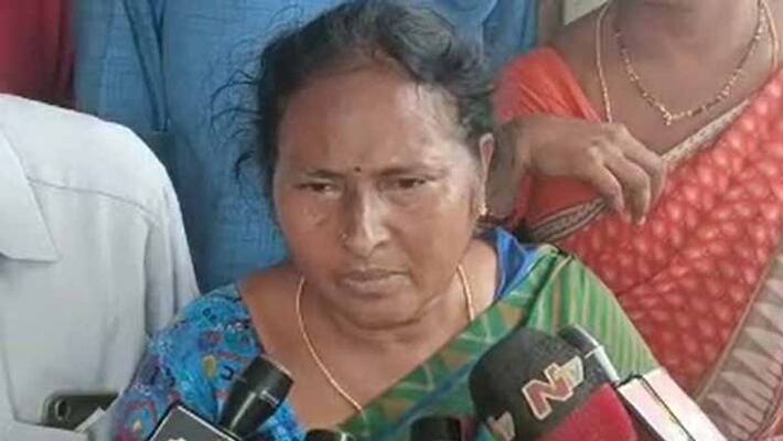 Sirisha reacts on Maoist top leader Rama Krishna's death Sirisha reacts on Maoist top leader Rama Krishna's death