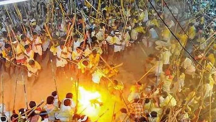 44 People Injured During Vijayadashami Celebration at Siruguppa in Ballari grg 44 People Injured During Vijayadashami Celebration at Siruguppa in Ballari grg