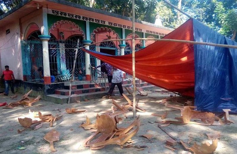 Dhaka University students protest against attack on Hindu Temples and Durga Puja celebrations