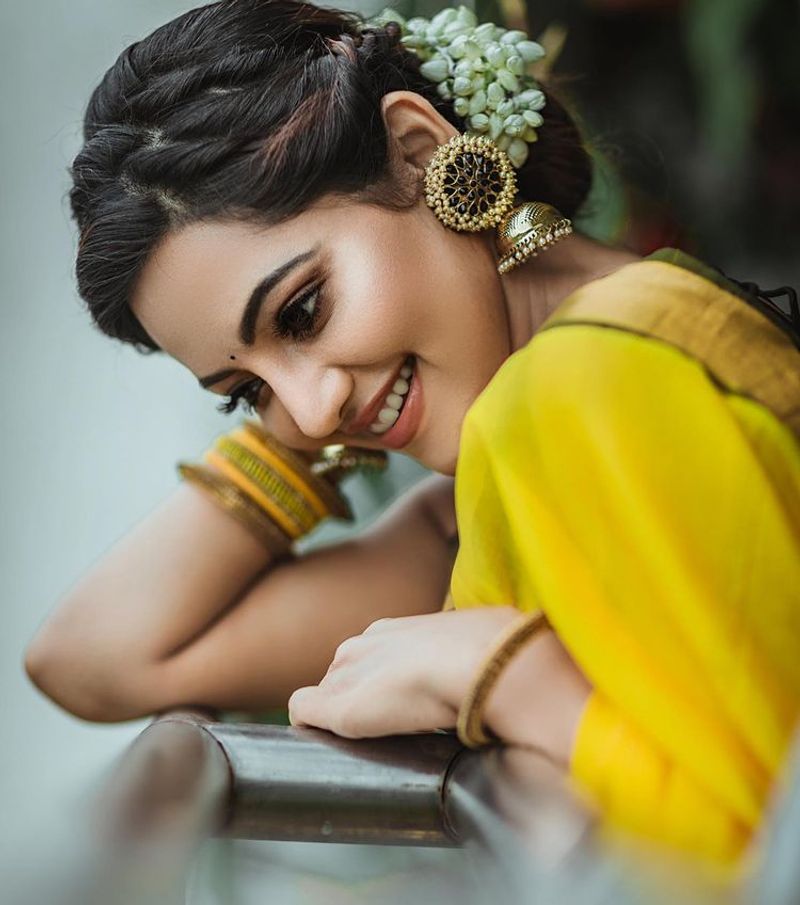 Alluring Actress Athulya ravi over load hot vijayadhasami special photos