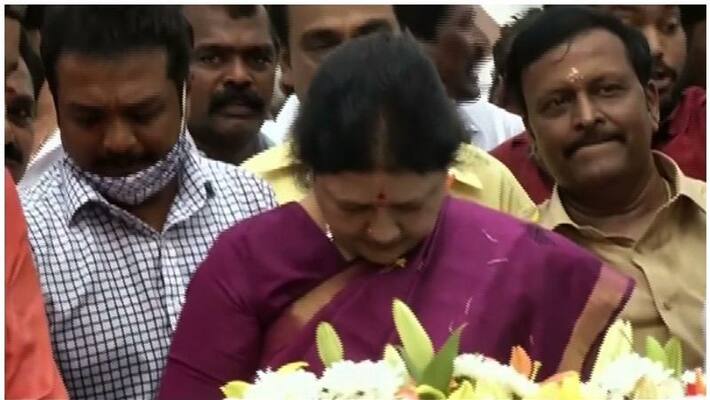 V K Sasikala visit Jaya memorial on marina V K Sasikala visit Jaya memorial on marina
