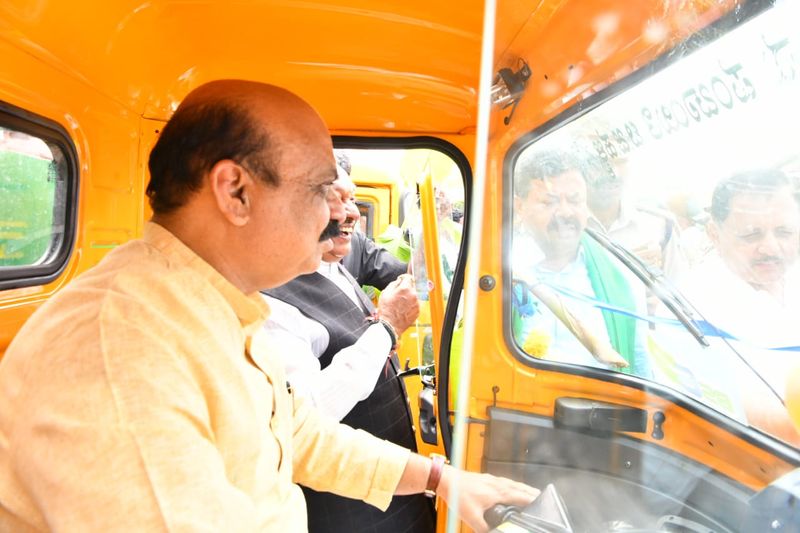 CM Basavaraj bommai inaugurates Grama vastavya program in Davanagere snr