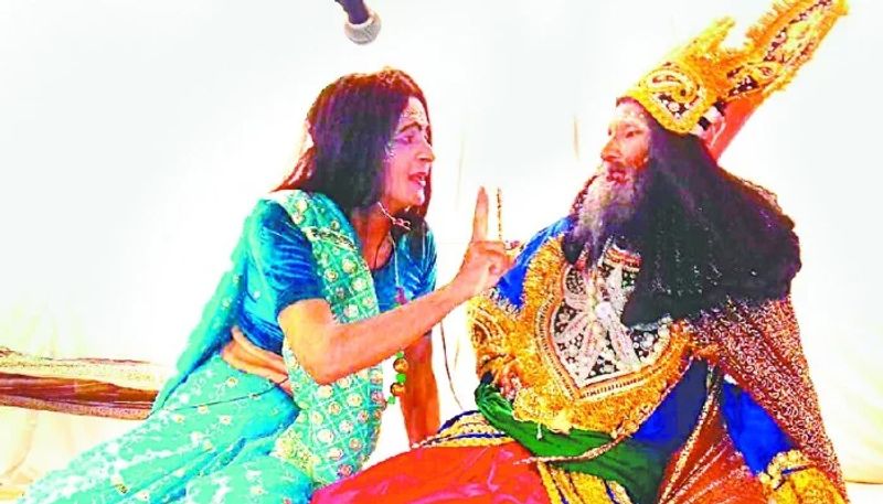 Uttar Pradesh, actor playing role of dashrath in ram leela died on stage in bijnor