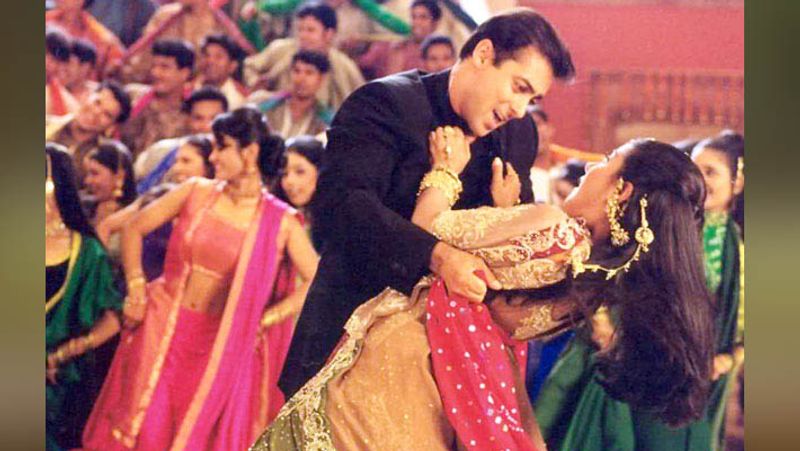 kajol and shahrukh khan film kuch kuch hota hai complete 23 years here are some unknown facts about movie