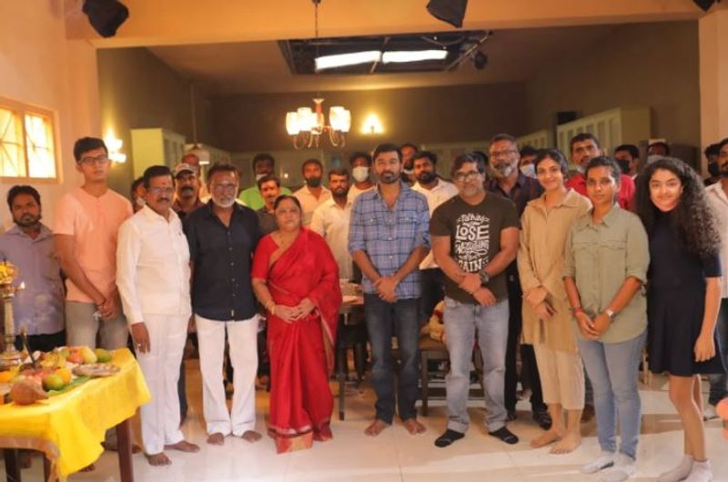 Information about the heroine of the Dhanush starring nanea varuven movie directed by selvarahavan