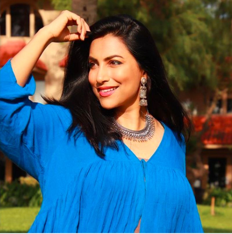 Bollywood actress Kranti redkar Wife of NCB officer Sameer Wankhede who is leading Mumbai Cruise drugs case dpl