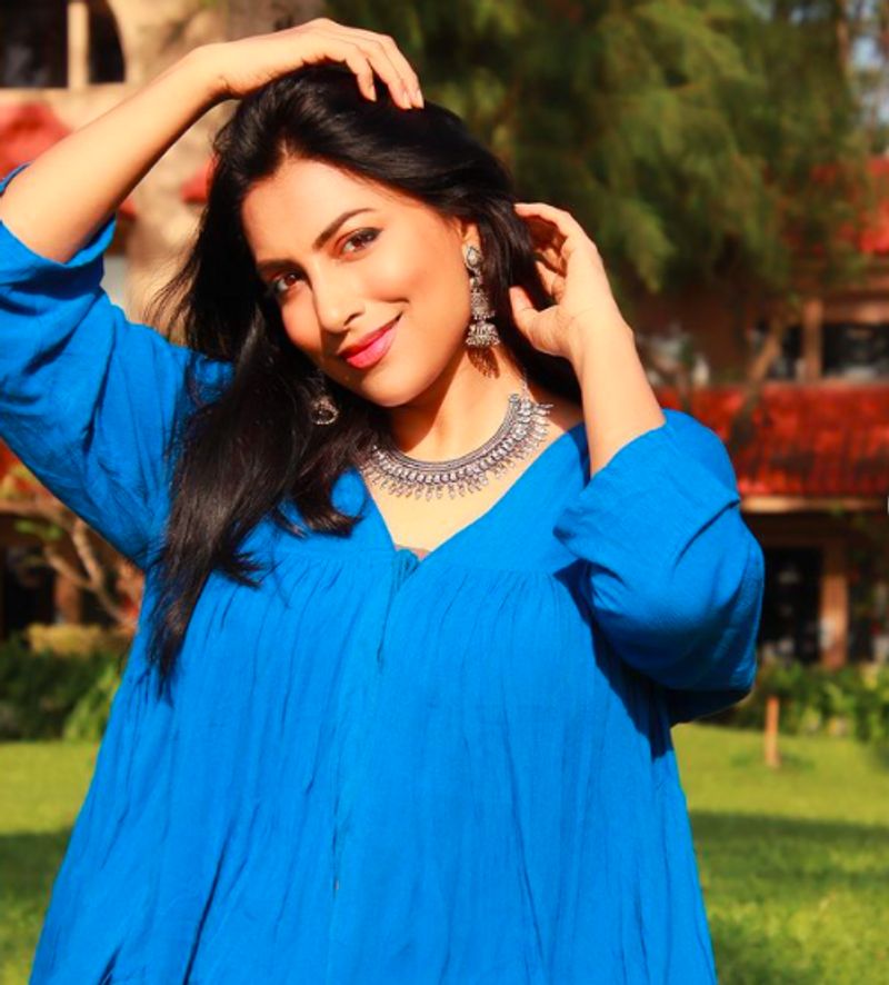 Bollywood actress Kranti redkar Wife of NCB officer Sameer Wankhede who is leading Mumbai Cruise drugs case dpl