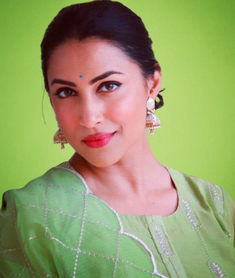 Bollywood actress Kranti redkar Wife of NCB officer Sameer Wankhede who is leading Mumbai Cruise drugs case dpl
