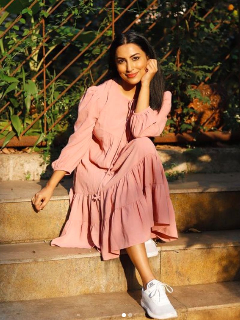Bollywood actress Kranti redkar Wife of NCB officer Sameer Wankhede who is leading Mumbai Cruise drugs case dpl
