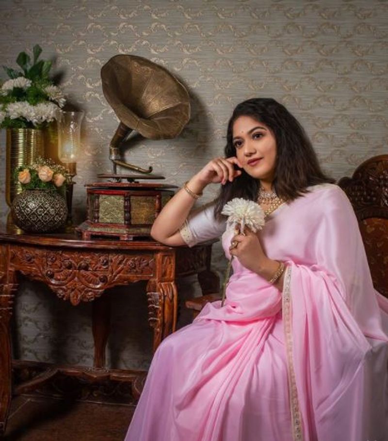 Kannada actress Meghana Raj new photoshoot in Maharani look vcs