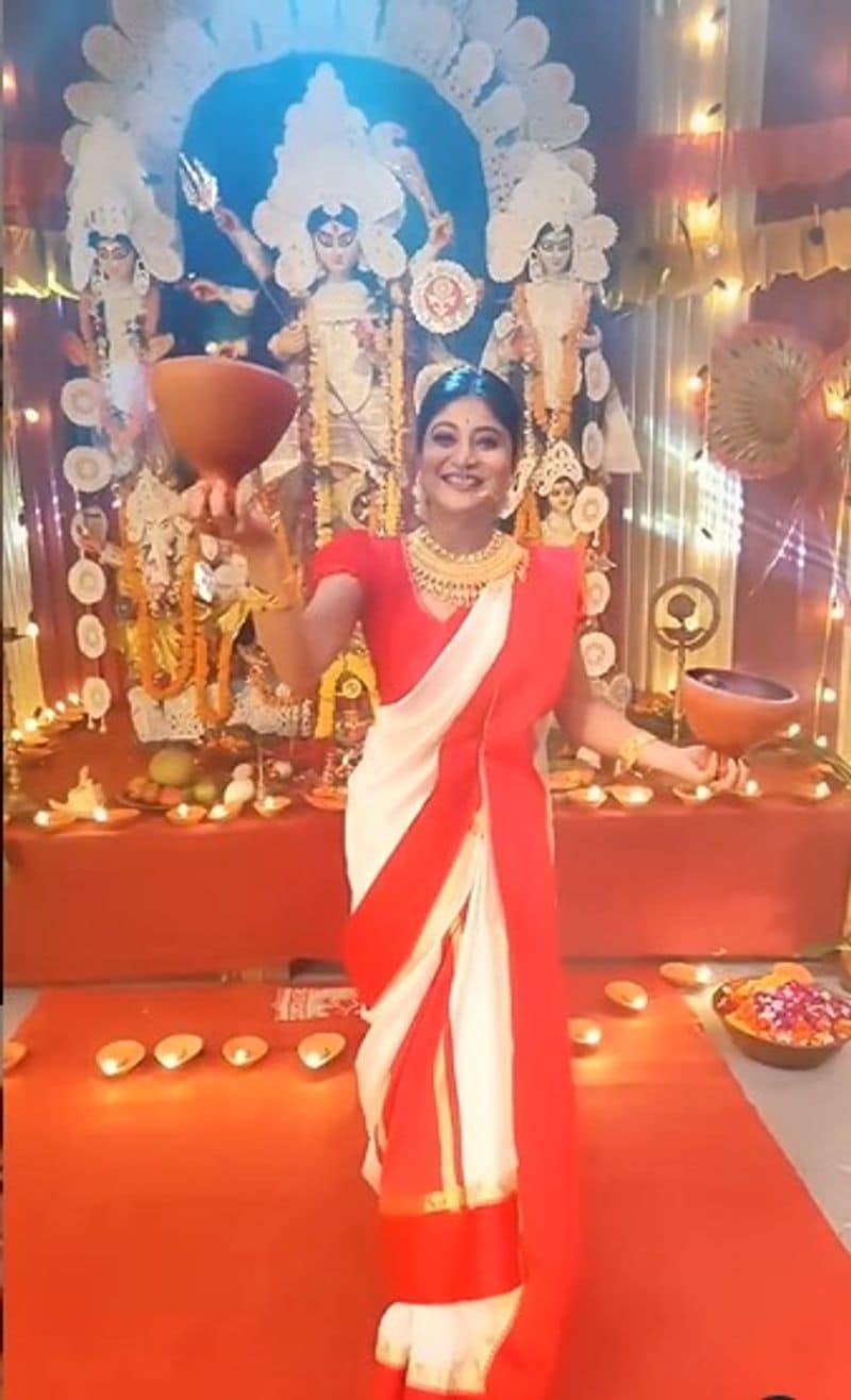 bengali actress bijoya wish to fans bjc