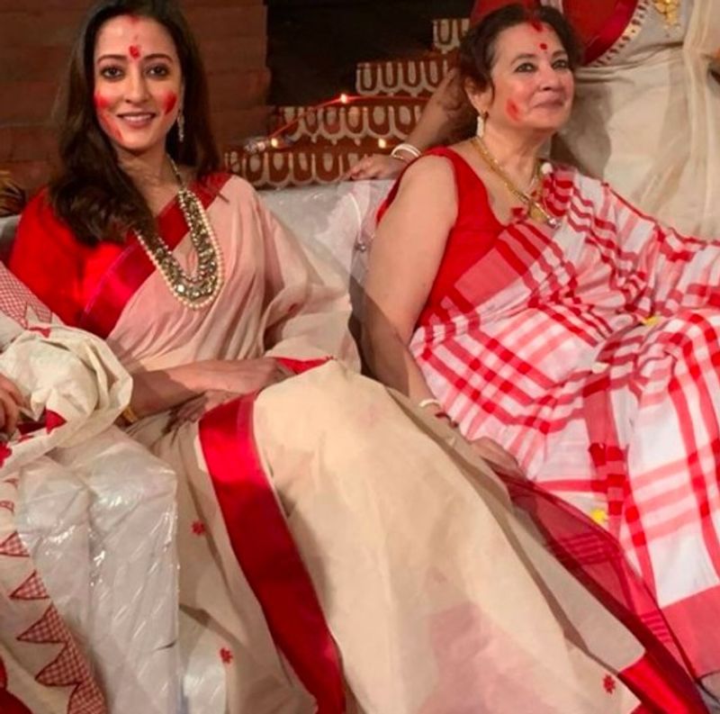 bengali actress bijoya wish to fans bjc