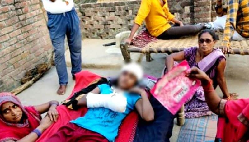 uttar pradesh news two cousin sisters lie down on railway track in auraiya