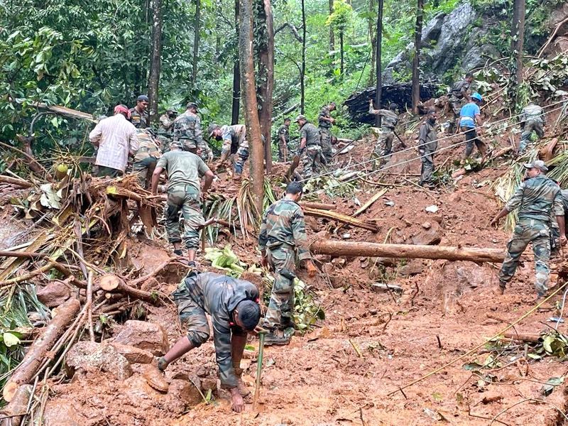 heavy rains killed 15 people in kerala