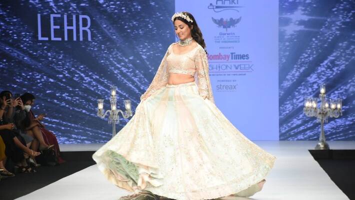 Tips to get glowing skin like Hina Khan Tips to get glowing skin like Hina Khan