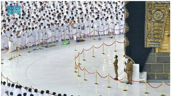 entry to worshippers in Makkah and Madina without social distance entry to worshippers in Makkah and Madina without social distance