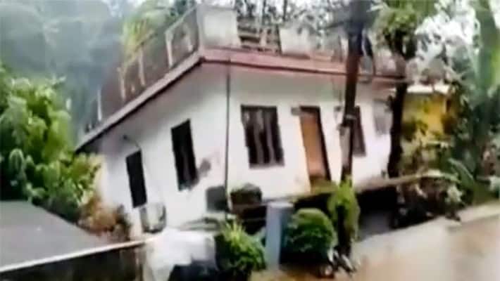 PM modi speaks to Kerala CM about heavy rains and landslides in Kerala 26 dead in natural calamities bsm PM modi speaks to Kerala CM about heavy rains and landslides in Kerala 26 dead in natural calamities bsm