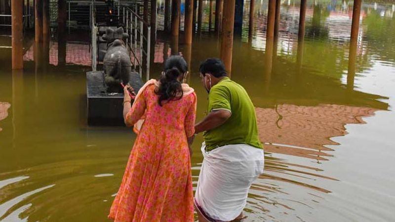 Shocking pictures after heavy rains in Kerala, weather alert
