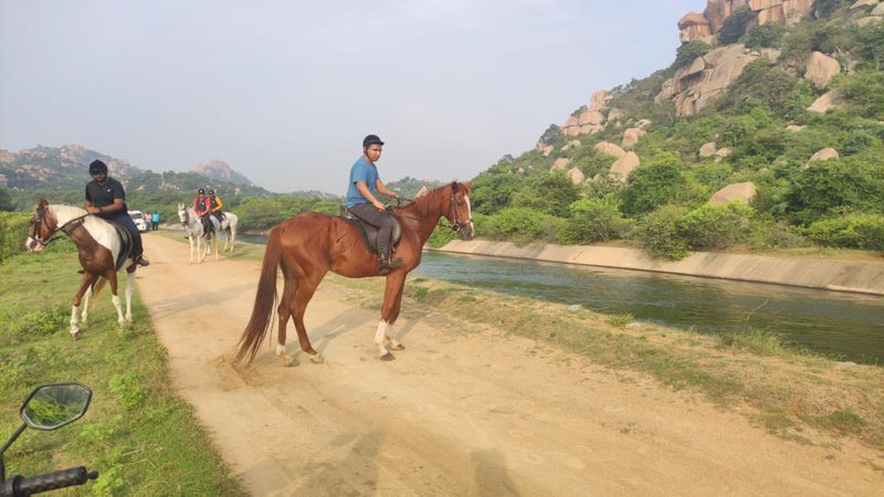 Koppal DC Vikas Kishor Suralkar Visits to Gangavati on Horse Riding grg
