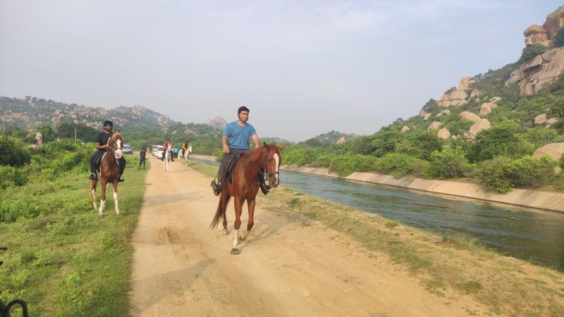 Koppal DC Vikas Kishor Suralkar Visits to Gangavati on Horse Riding grg