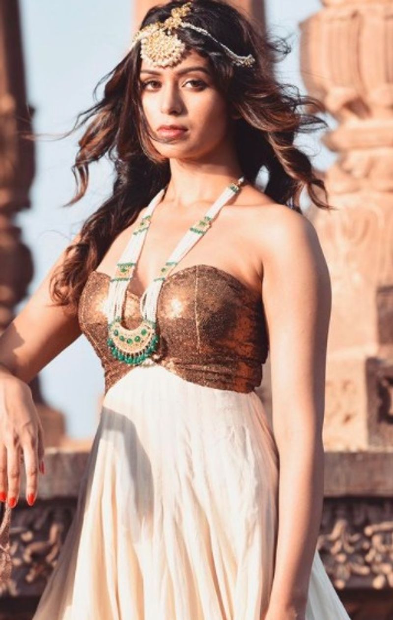 Ritabhari chakraborty new picture goes viral on internet bjc