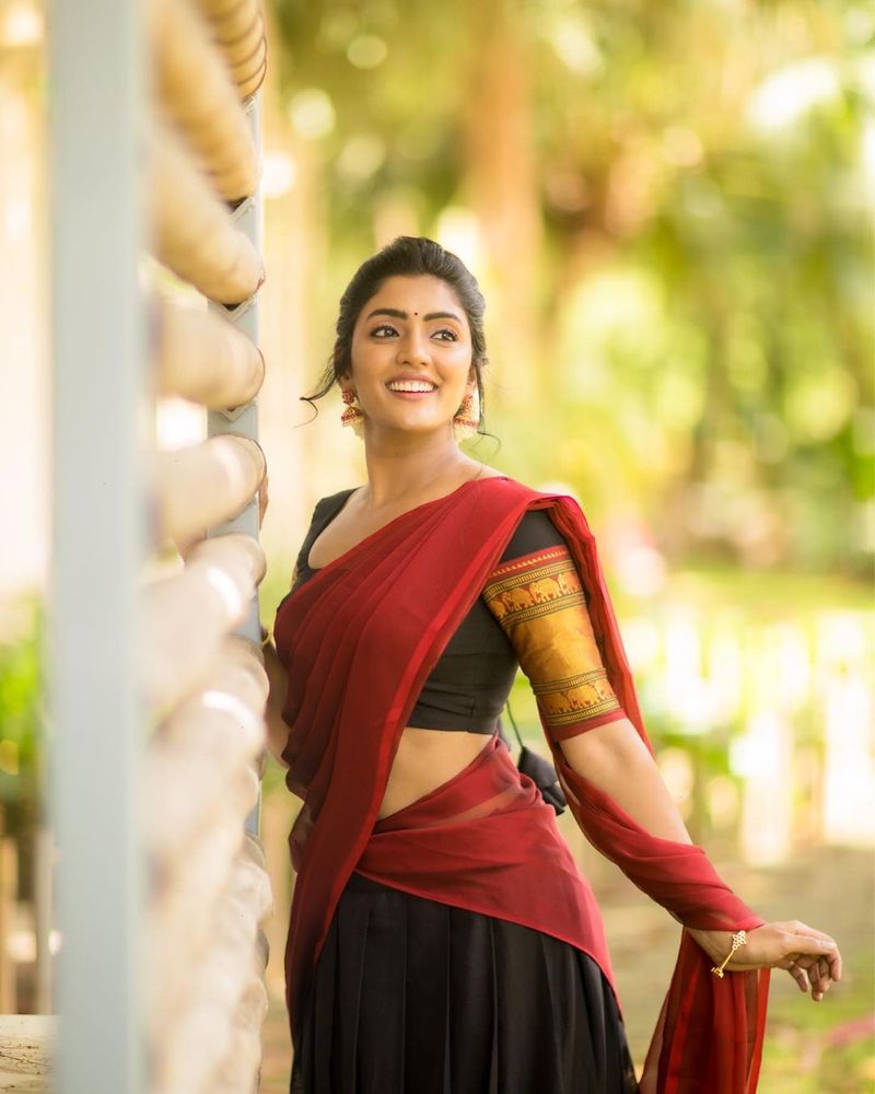 eesha rebba killing poses in half saree photos rise temperature in internet