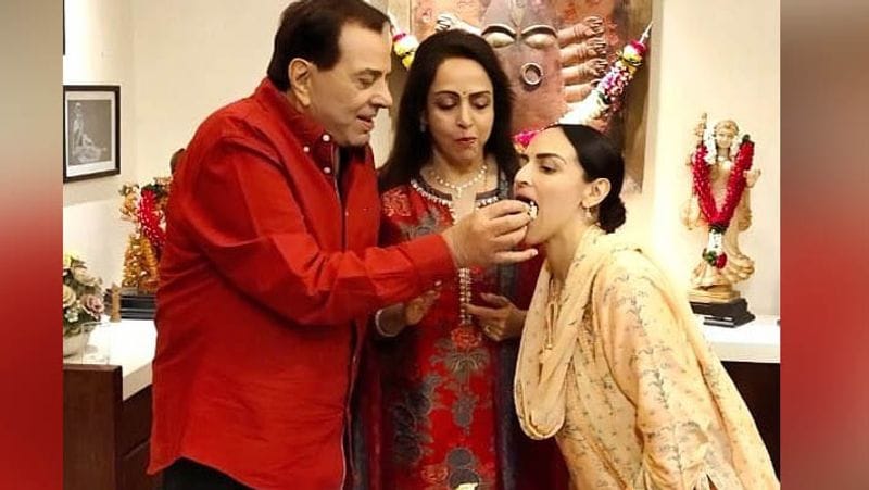 dharmendra celebrate wife hema malini birthday dream girl share photos with family and friends