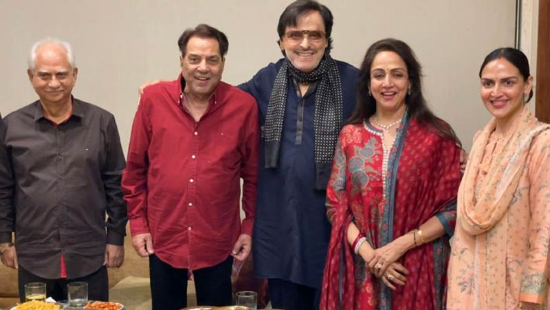 dharmendra celebrate wife hema malini birthday dream girl share photos with family and friends