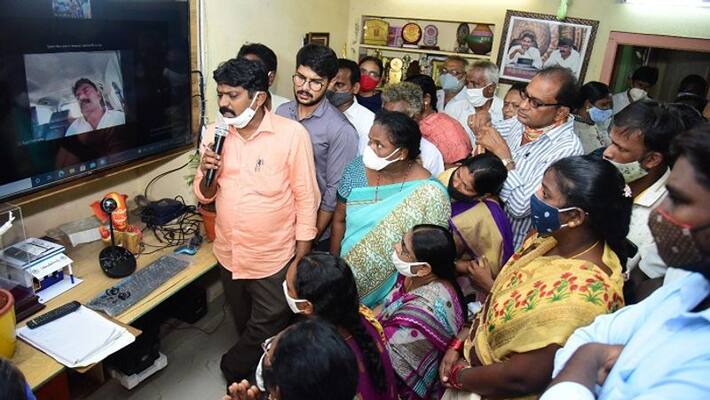 minister perni nani virtual meeting with people in vijayawada minister perni nani virtual meeting with people in vijayawada
