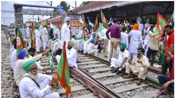 lakhimpur kheri farmers rail roko protest lakhimpur kheri farmers rail roko protest