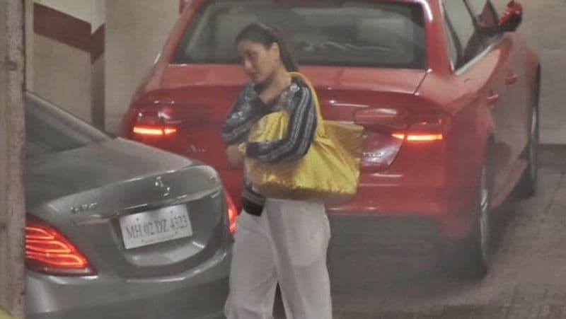 kareena kapoor spotted outside her apparment without makeup in this condition photos viral