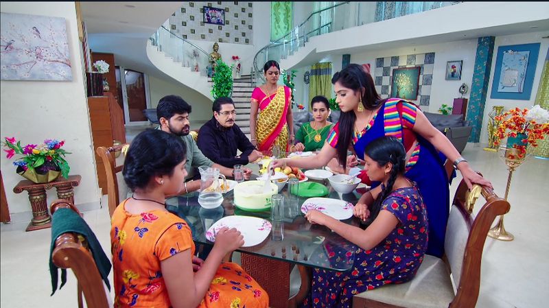 Karthik agrees to leave for America on Soundarya and deepa's request In todays karthika deepam serial episode