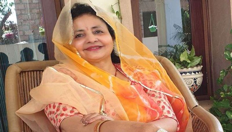 Rajasthan congress female MLA protest at police station along with her husband